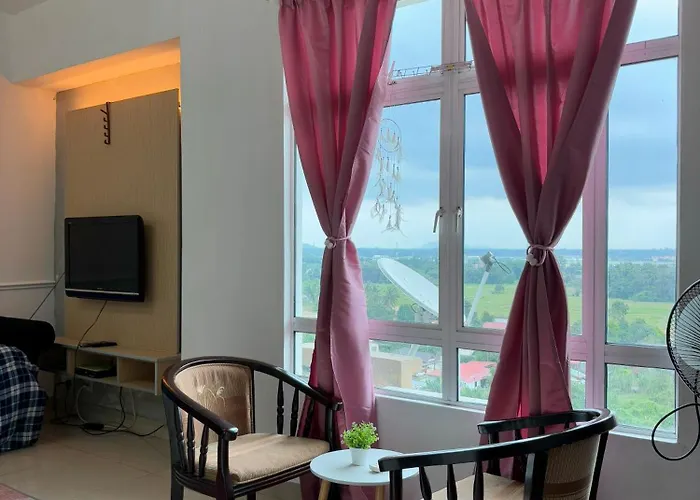 Private Studio Viana Court Service Apartment 5