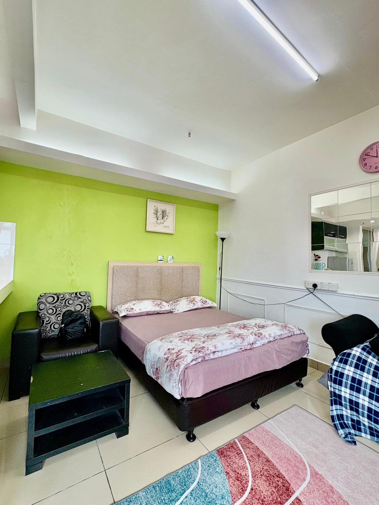 Private Viana Court Service 5 Apartment *